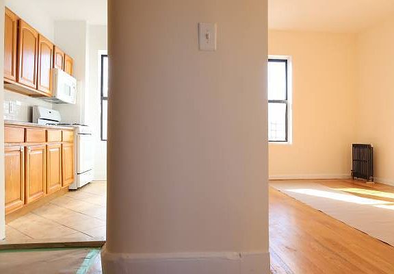 2nd image of 521 W 185th St APT 3E