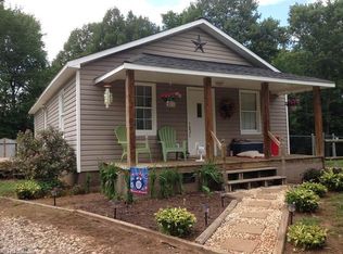 633 Nelson Ln, Millers Creek, NC 28651