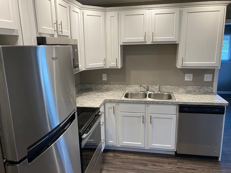 1718 S Smithville Rd — Photo 3