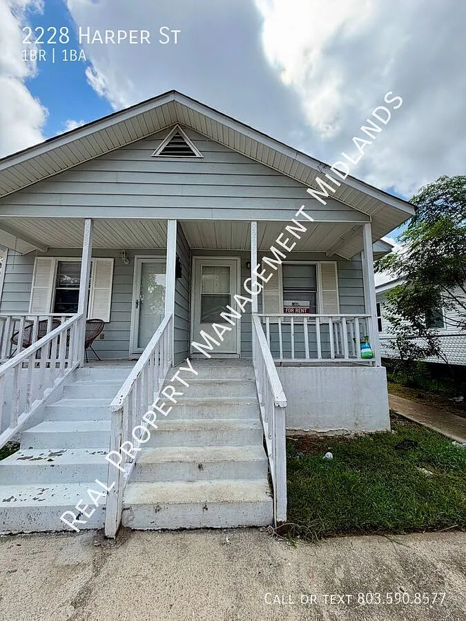 Cozy Duplex close to Downtown Columbia! Apply Now! — Photo 1
