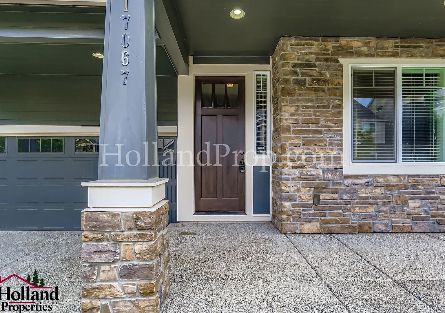 Spacious 6-bedroom Retreat in Prime North Bethany Area — Photo 4