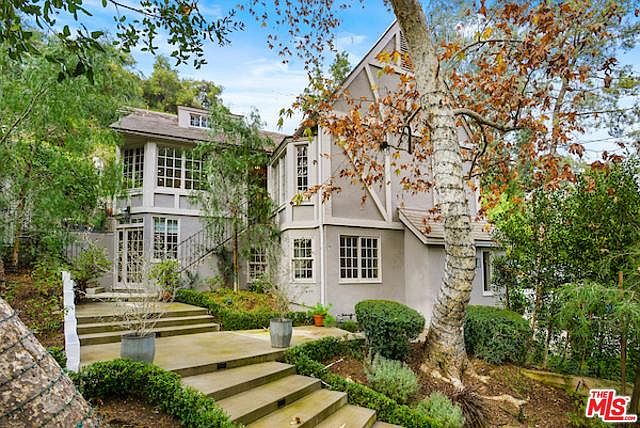 1st image of 8625 Wonderland Ave