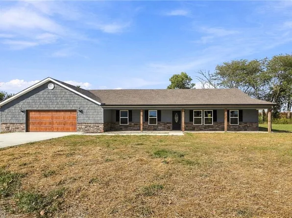 1152 Lafayette Dr, Lake Lafayette, MO 64076