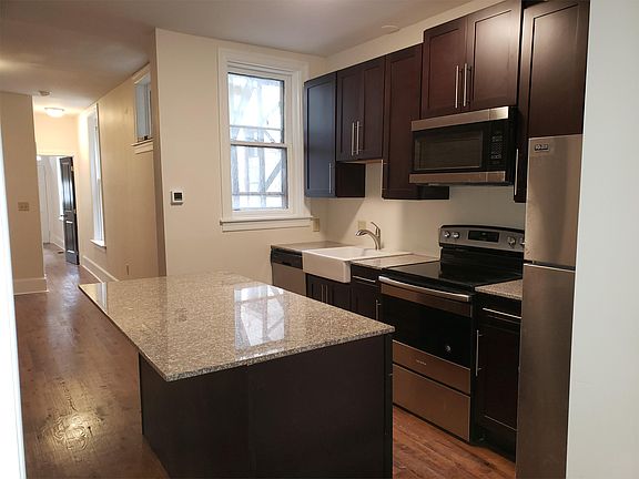 2nd image of 923 N 2nd St APT 1