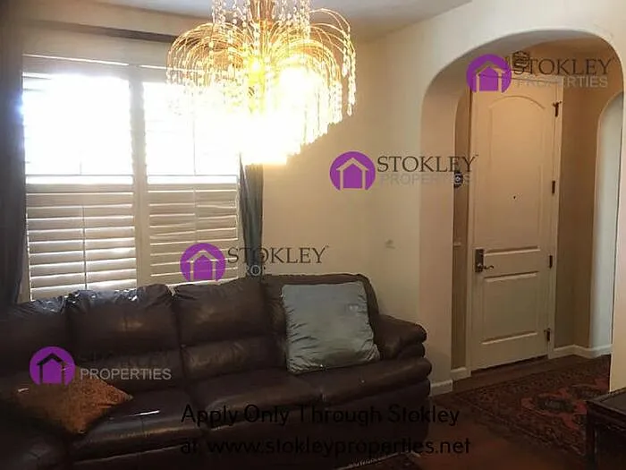 2103 Maidenhair Way — Photo 8