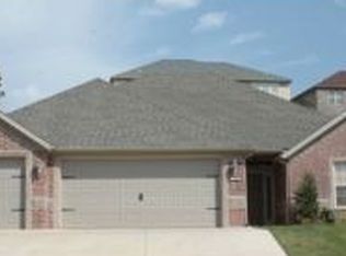 170 Stoney Pointe Dr, Hollister, MO 65672