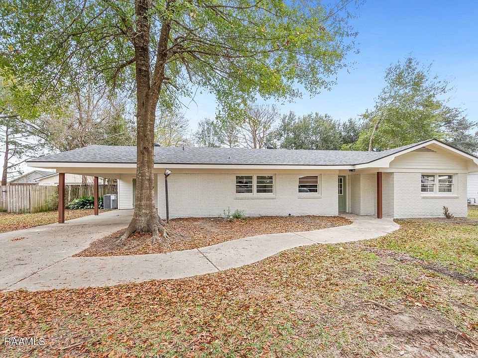 1st image of 129 Plantation Dr