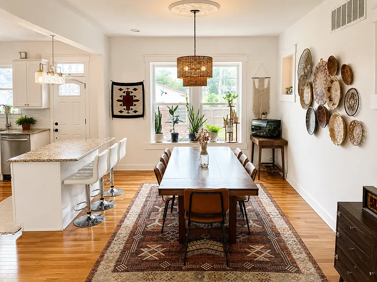Dining room / kitchen