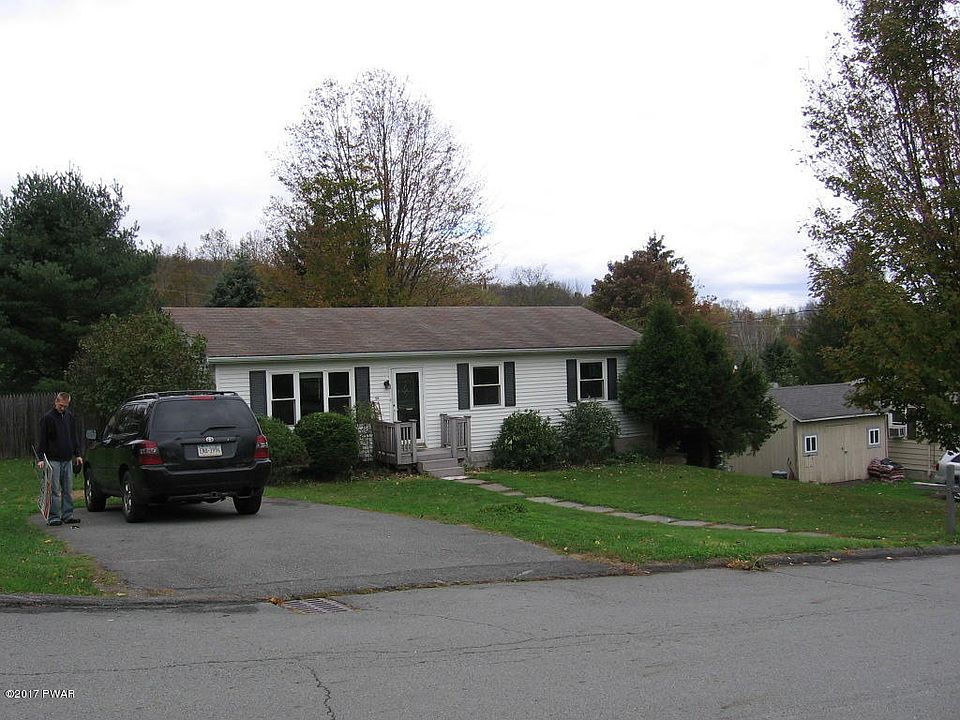 1st image of 104 Crestmont Dr