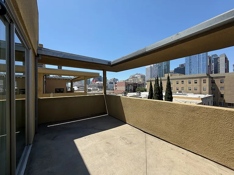 948 G St #24 — Photo 7