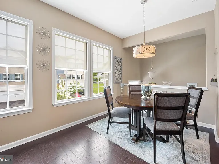 1815 Pinnacle Dr — Photo 2