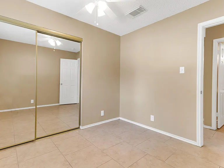 6315 Regency Ln — Photo 17