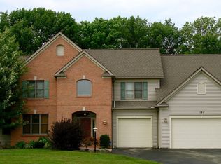 162 Barclay Square Dr, Rochester, NY 14618