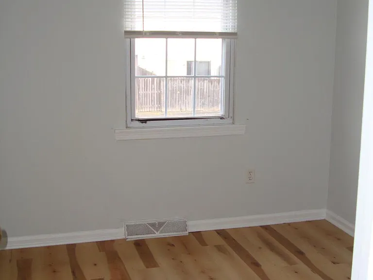 208 Moore Dr — Photo 17