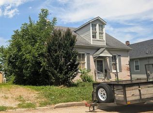 513 N Jackson St, Belleville, IL 62220
