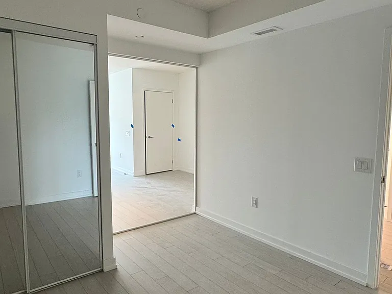 4010 Eglinton Ave W #417 — Photo 22