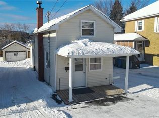 38 39th Ave, Edmundston, NB E3V 2X2