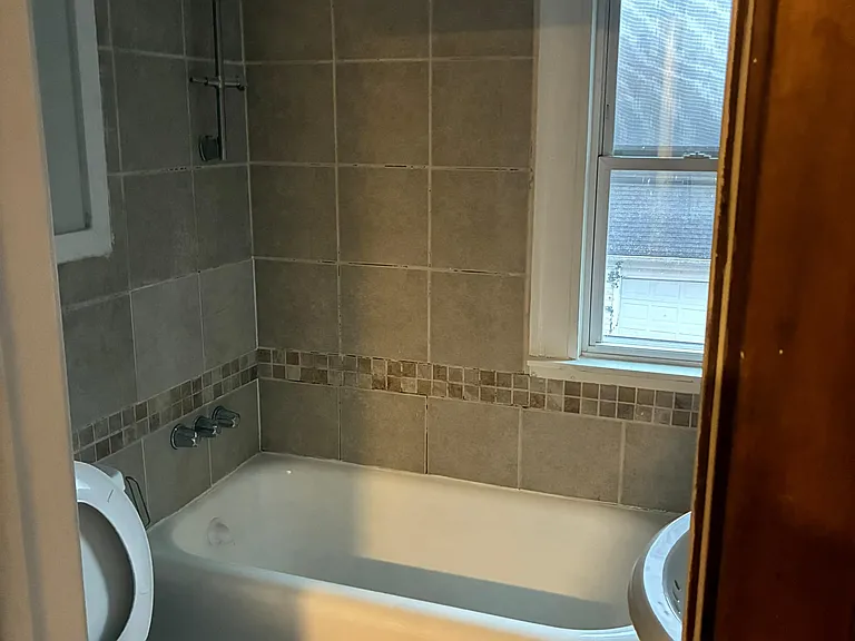 72 Harriman Ave #2 — Photo 15