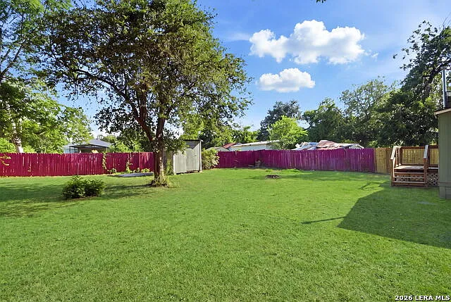 262 E Southcross Blvd — Photo 21