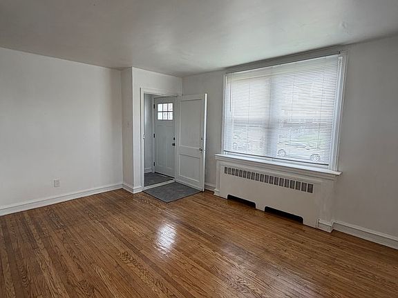 5th image of 7925 Cedarbrook Ave #977811345