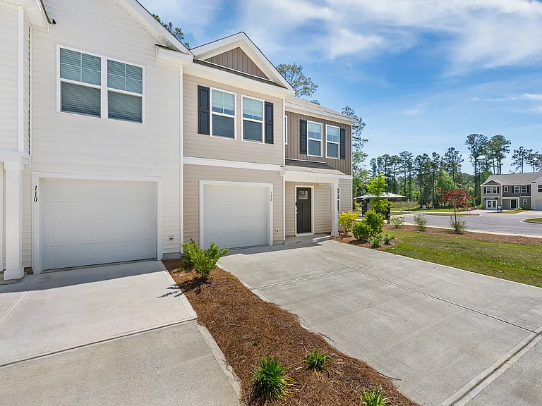 108 Haventree Ct — Photo 3
