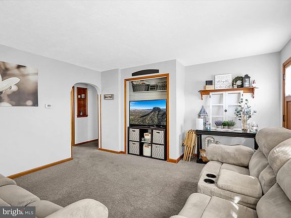 4th image of 235 W Race St