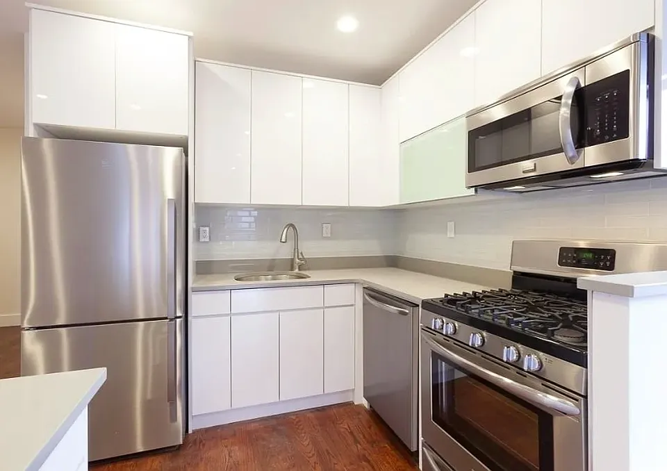 54 2nd Ave #2
