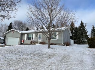 103 E Meadowlark Ln, Fergus Falls, MN 56537