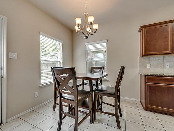 5th image of 2516 Saldana Dr