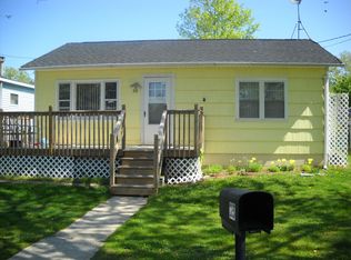 35 Iowa Ave, Villas, NJ 08251