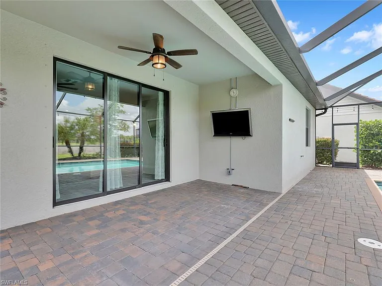 19527 Utopia Ln — Photo 29