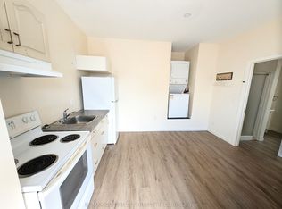 423 Hamilton Rd #1, London, ON N5Z 1S1