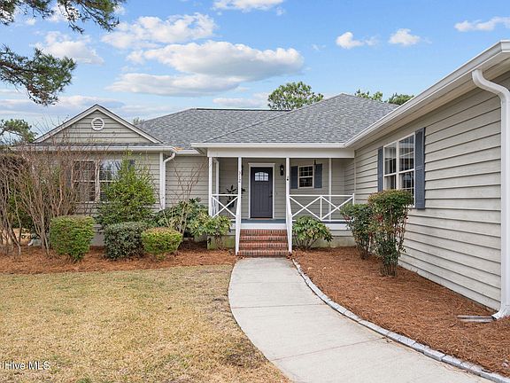 3rd image of 312 Palmer Way
