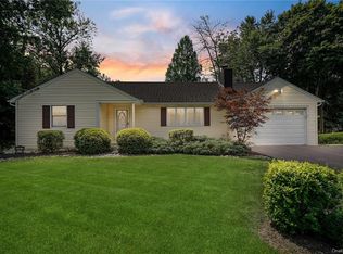 702 S Mountain Rd, New City, NY 10956