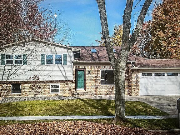 2nd image of 201 Heathermoor Dr