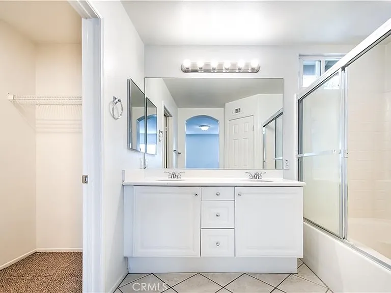 8 Silvermaple — Photo 17