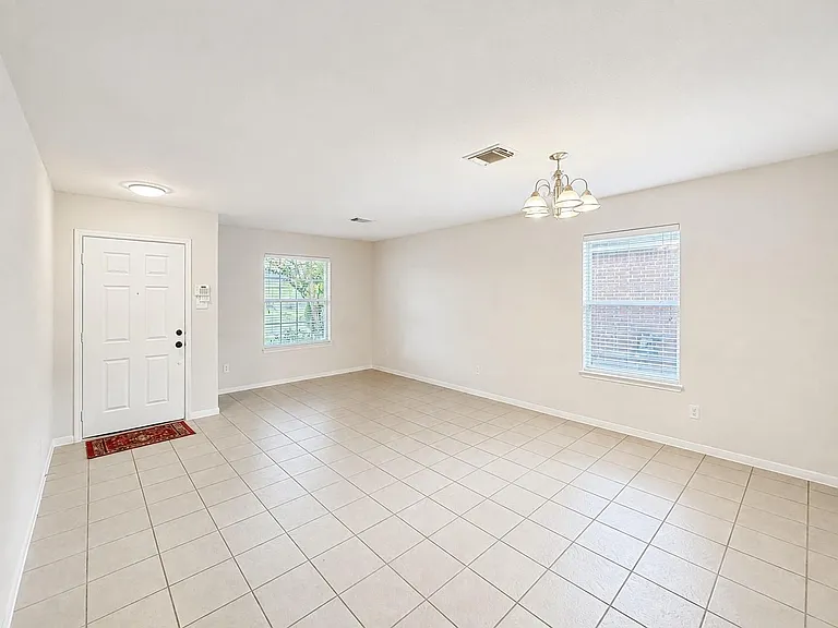 19315 Summer Island Way — Photo 3