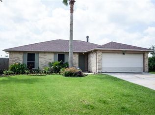 2531 Kings Chapel Rd, Friendswood, TX 77546