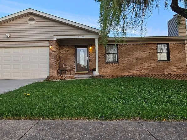 12130 Josephine Marie Dr, Maryland Heights, MO 63043