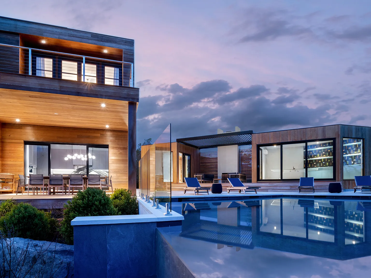 Spectacular Sagaponack Waterfront Modern — Photo 3