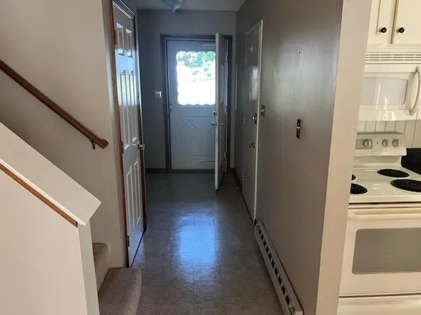 565 Clark Ave APT 59, Bristol, CT 06010