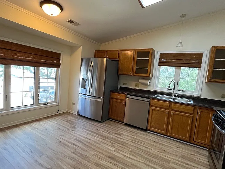 543 W Parkside Dr — Photo 15