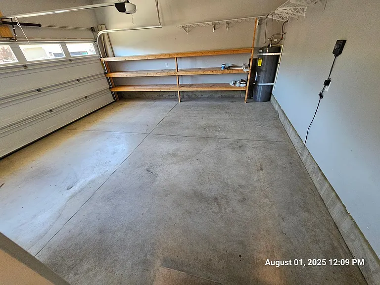 3530 NE Hembree St — Photo 13