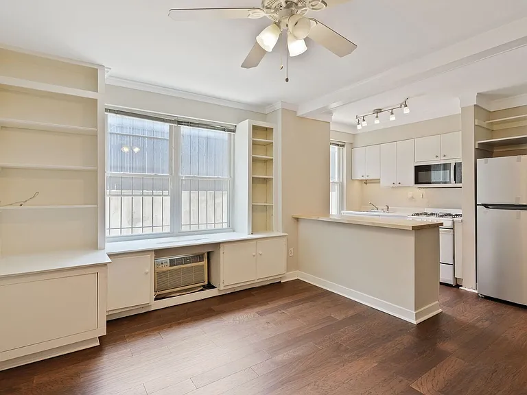 2130 N St NW #107 — Photo 3