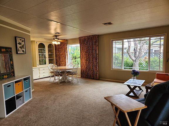 4th image of 27 Sequoia Circle