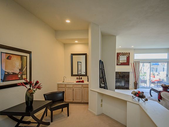 4th image of 797 Lakeshore Dr