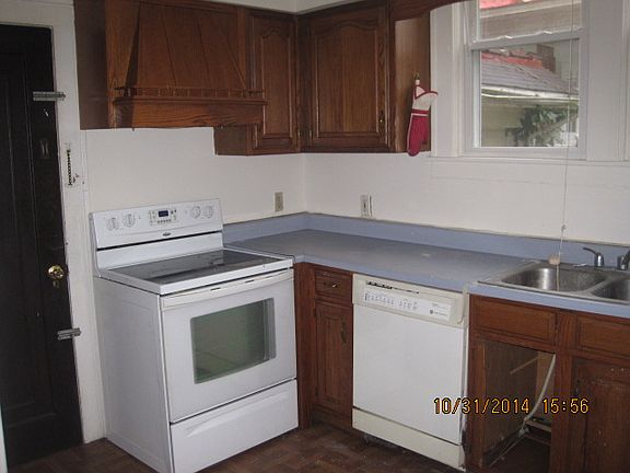 3rd image of 1101 10th St