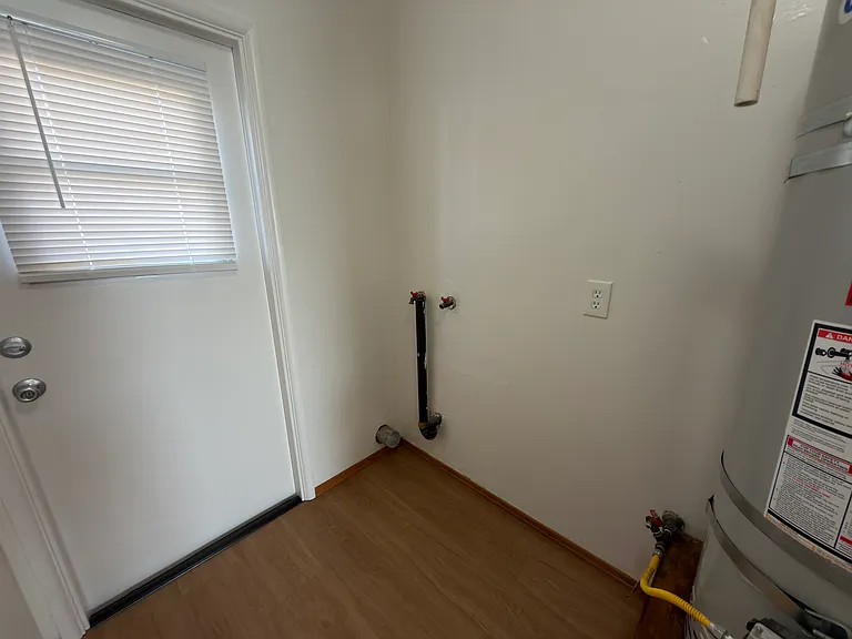 1736 E Palmyra Ave #1736 — Photo 8