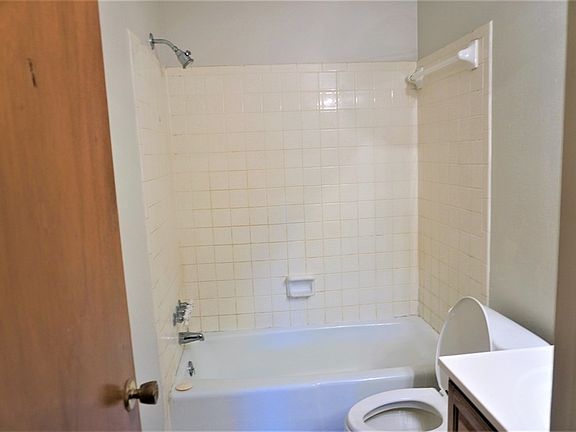 5th image of 702 Garner Dr