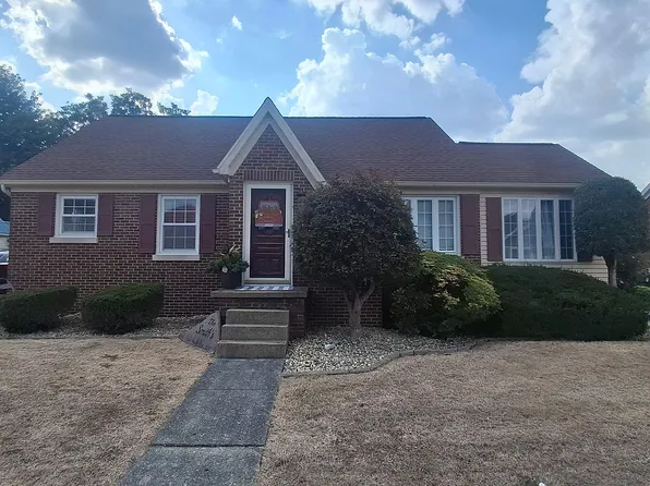 313 N Race St, Haubstadt, IN 47639
